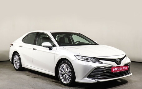 Toyota Camry, 2018 год, 3 498 000 рублей, 3 фотография