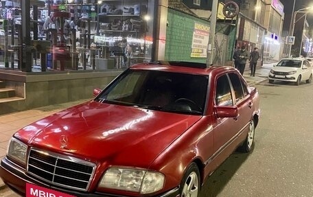 Mercedes-Benz C-Класс, 1996 год, 300 000 рублей, 1 фотография