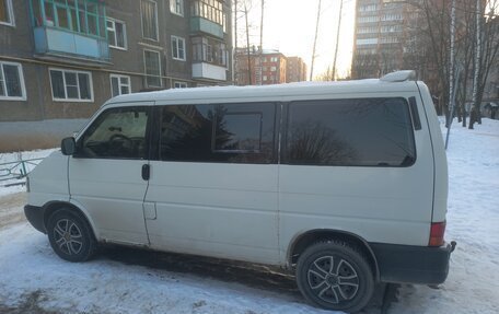 Volkswagen Transporter T4, 2001 год, 880 000 рублей, 3 фотография