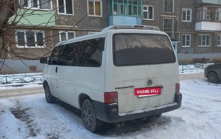 Volkswagen Transporter T4, 2001 год, 880 000 рублей, 2 фотография