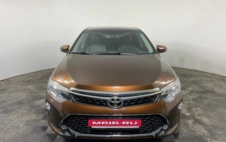 Toyota Camry, 2017 год, 2 550 000 рублей, 2 фотография