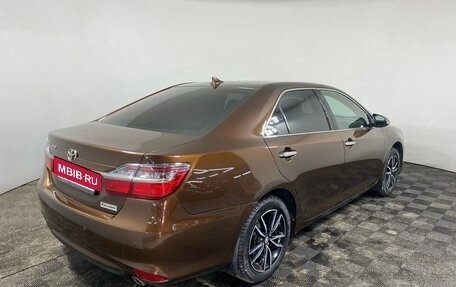 Toyota Camry, 2017 год, 2 550 000 рублей, 5 фотография