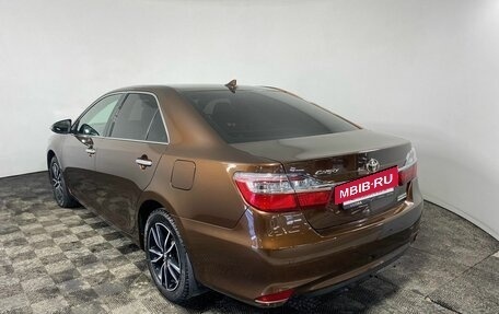 Toyota Camry, 2017 год, 2 550 000 рублей, 7 фотография