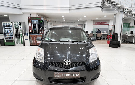 Toyota Yaris III рестайлинг, 2009 год, 580 000 рублей, 6 фотография