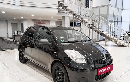 Toyota Yaris III рестайлинг, 2009 год, 580 000 рублей, 7 фотография