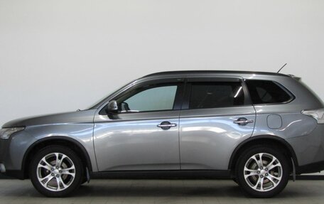 Mitsubishi Outlander III рестайлинг 3, 2012 год, 1 395 000 рублей, 2 фотография