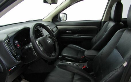 Mitsubishi Outlander III рестайлинг 3, 2012 год, 1 395 000 рублей, 11 фотография