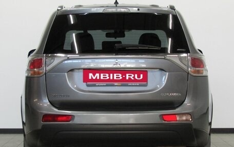 Mitsubishi Outlander III рестайлинг 3, 2012 год, 1 395 000 рублей, 4 фотография