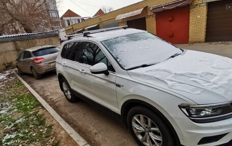 Volkswagen Tiguan II, 2018 год, 2 200 000 рублей, 2 фотография