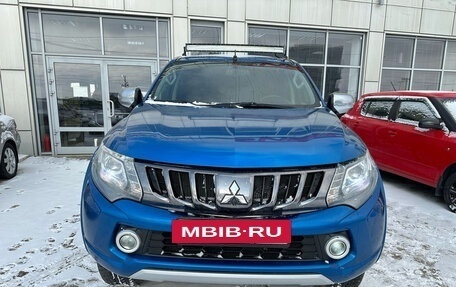 Mitsubishi L200 IV рестайлинг, 2017 год, 2 600 000 рублей, 2 фотография