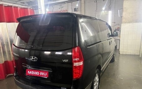 Hyundai Grand Starex Grand Starex I рестайлинг 2, 2016 год, 3 000 000 рублей, 14 фотография