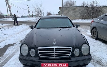 Mercedes-Benz CLK-Класс, 2001 год, 500 000 рублей, 2 фотография