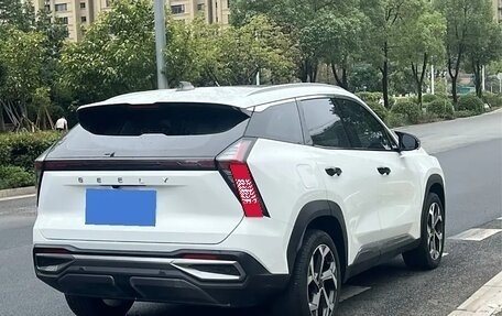 Geely Atlas, 2022 год, 1 800 000 рублей, 6 фотография