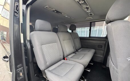 Volkswagen Caravelle T5, 2007 год, 1 282 000 рублей, 13 фотография