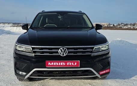 Volkswagen Tiguan II, 2019 год, 2 750 000 рублей, 1 фотография