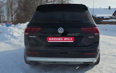 Volkswagen Tiguan II, 2019 год, 2 750 000 рублей, 3 фотография