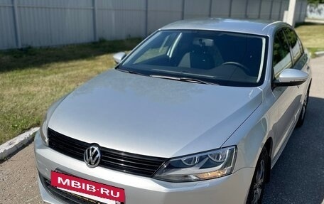 Volkswagen Jetta VI, 2013 год, 1 050 000 рублей, 4 фотография