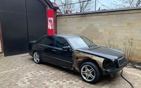 Mercedes-Benz E-Класс, 1999 год, 355 000 рублей, 1 фотография