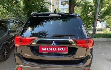 Mitsubishi Outlander III рестайлинг 3, 2018 год, 2 750 000 рублей, 6 фотография