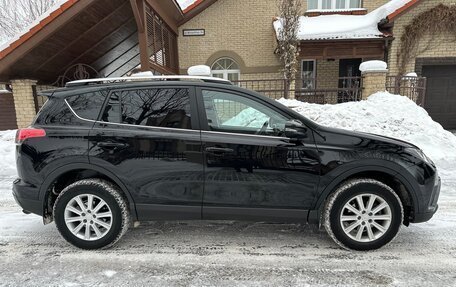 Toyota RAV4, 2018 год, 2 430 000 рублей, 20 фотография