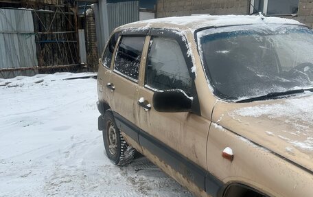 Chevrolet Niva I рестайлинг, 2004 год, 180 000 рублей, 2 фотография