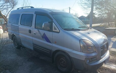 Hyundai Starex I рестайлинг, 2005 год, 520 000 рублей, 2 фотография