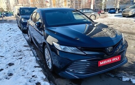 Toyota Camry, 2020 год, 3 550 000 рублей, 2 фотография