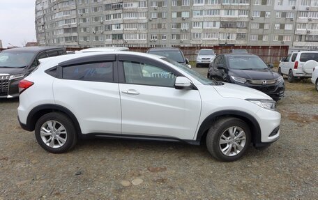 Honda Vezel, 2019 год, 2 290 000 рублей, 4 фотография