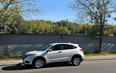 Honda Vezel, 2019 год, 2 290 000 рублей, 32 фотография