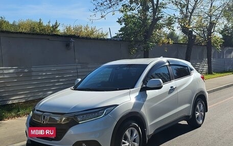 Honda Vezel, 2019 год, 2 290 000 рублей, 34 фотография