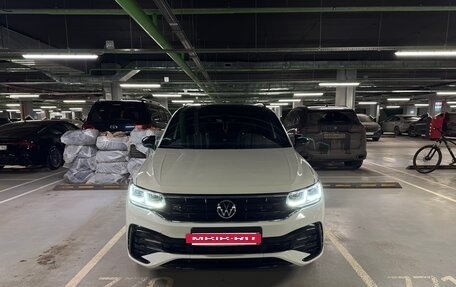 Volkswagen Tiguan II, 2021 год, 4 690 000 рублей, 2 фотография