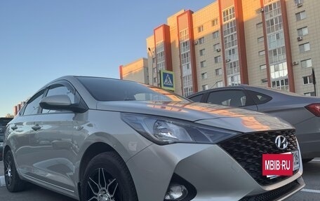 Hyundai Solaris II рестайлинг, 2020 год, 1 650 000 рублей, 3 фотография