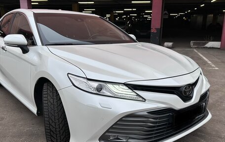 Toyota Camry, 2018 год, 2 500 000 рублей, 3 фотография