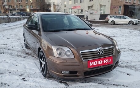 Toyota Avensis III рестайлинг, 2004 год, 960 000 рублей, 7 фотография