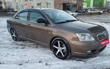 Toyota Avensis III рестайлинг, 2004 год, 960 000 рублей, 4 фотография