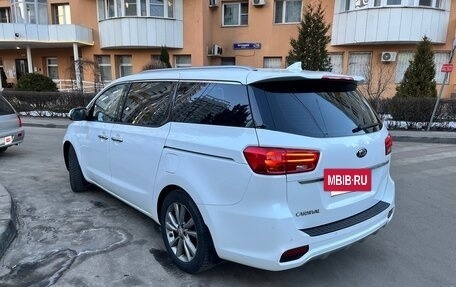 KIA Carnival III, 2018 год, 2 699 000 рублей, 3 фотография