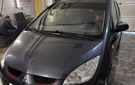 Mitsubishi Colt VI рестайлинг, 2006 год, 465 000 рублей, 2 фотография