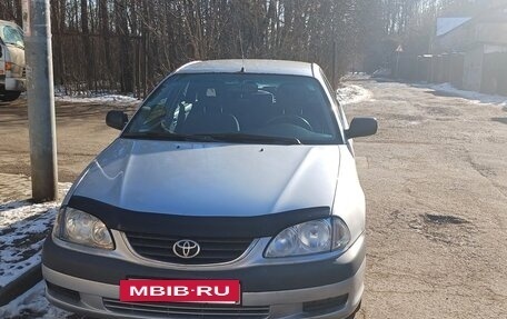 Toyota Avensis III рестайлинг, 2001 год, 500 000 рублей, 17 фотография