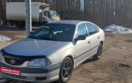 Toyota Avensis III рестайлинг, 2001 год, 500 000 рублей, 20 фотография