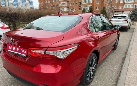 Toyota Camry, 2021 год, 3 850 000 рублей, 5 фотография