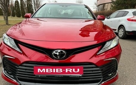 Toyota Camry, 2021 год, 3 850 000 рублей, 4 фотография