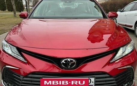 Toyota Camry, 2021 год, 3 850 000 рублей, 6 фотография