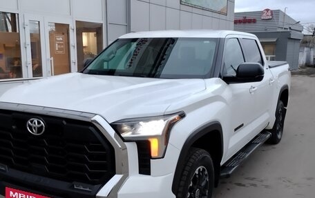 Toyota Tundra, 2022 год, 6 000 000 рублей, 2 фотография