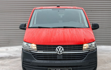 Volkswagen Transporter T6 рестайлинг, 2021 год, 3 990 000 рублей, 2 фотография