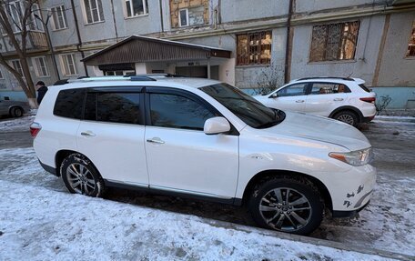 Toyota Highlander III, 2011 год, 2 350 000 рублей, 15 фотография