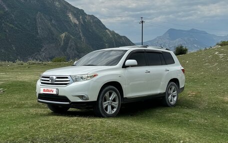 Toyota Highlander III, 2011 год, 2 350 000 рублей, 17 фотография