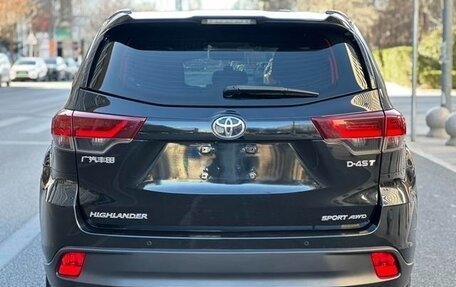 Toyota Highlander III, 2021 год, 3 400 000 рублей, 3 фотография