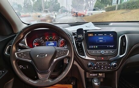 Chevrolet Equinox III, 2021 год, 1 600 000 рублей, 10 фотография