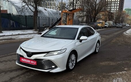 Toyota Camry, 2019 год, 2 500 000 рублей, 4 фотография