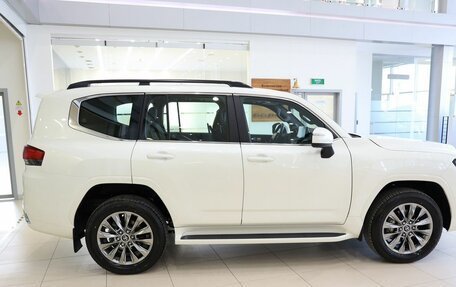 Toyota Land Cruiser, 2024 год, 15 990 000 рублей, 5 фотография